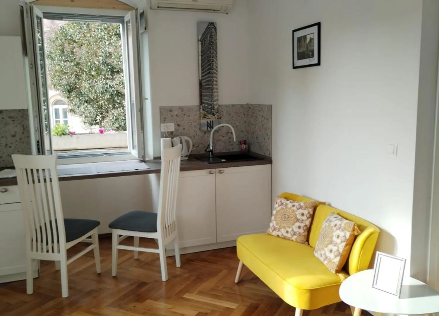 Sunny Terrace Apartment Split